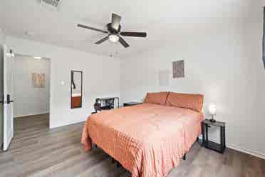 9 BR in Kyle