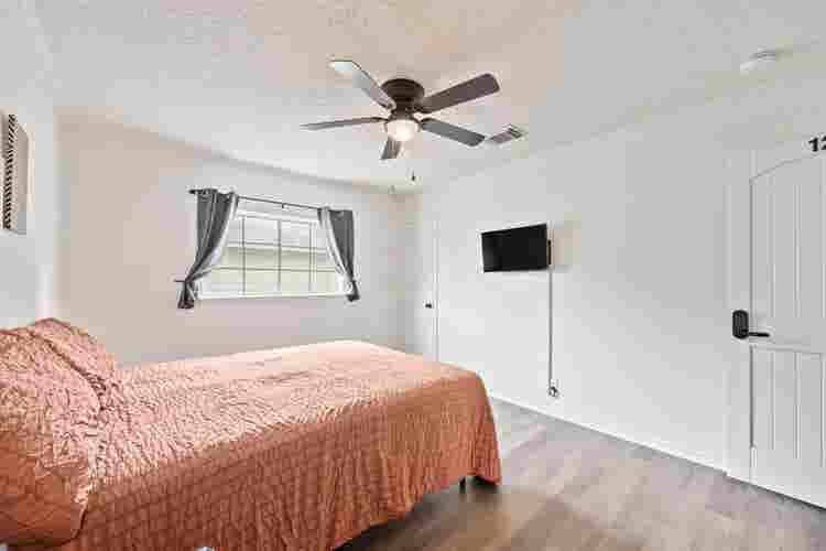 9 BR in Kyle