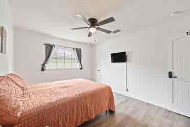 9 BR in Kyle
