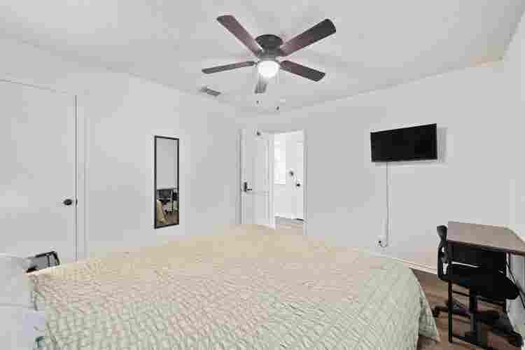 9 BR in Kyle
