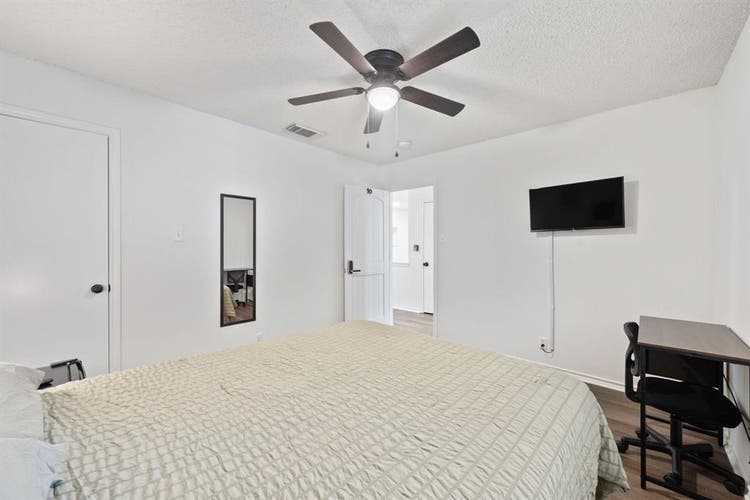 7 BR in Kyle