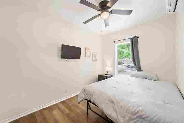 9 BR in Kyle