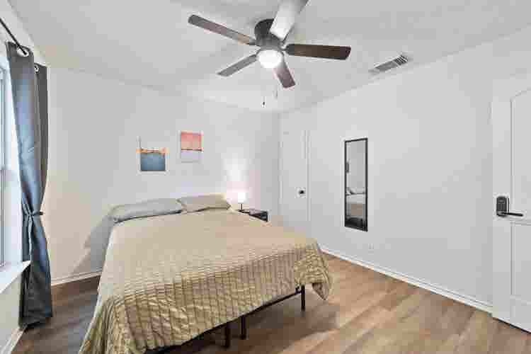 9 BR in Kyle