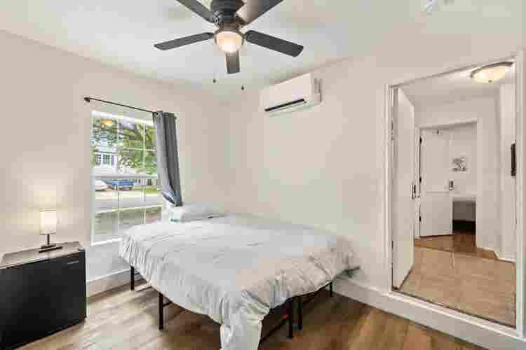 9 BR in Kyle