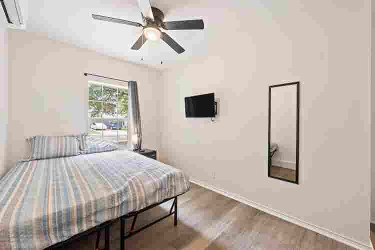 9 BR in Kyle