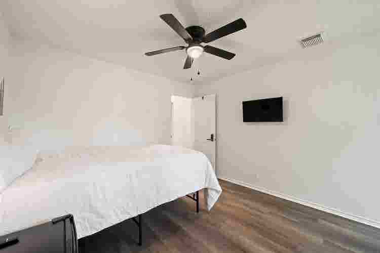 9 BR in Kyle