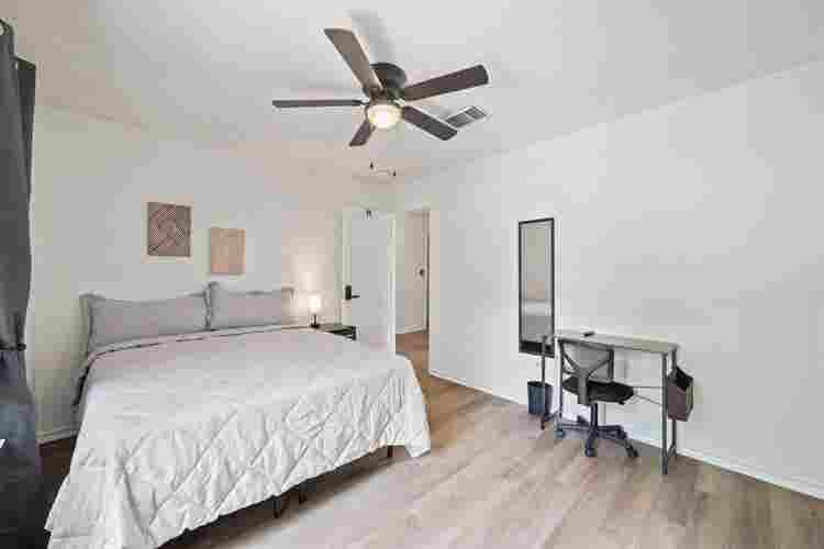 7 BR in Kyle