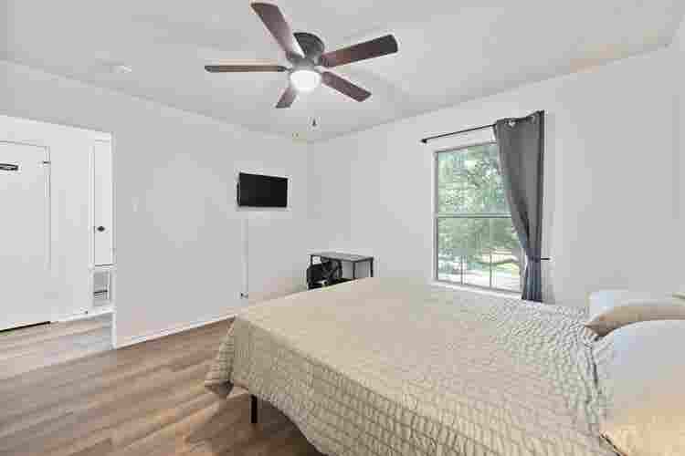 9 BR in Kyle