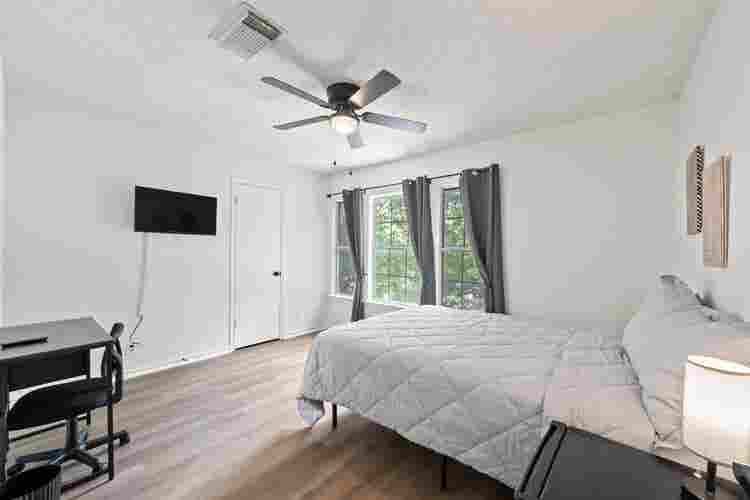 7 BR in Kyle