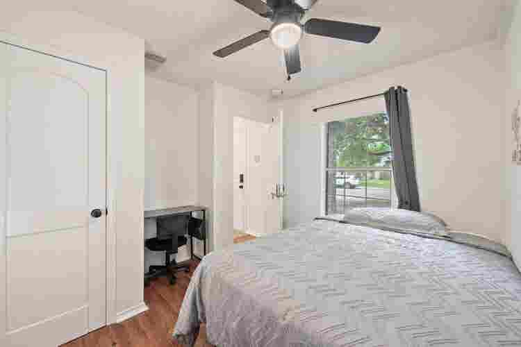 9 BR in Kyle