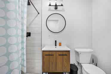 2 BR in Melbourne