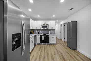 2 BR in Melbourne