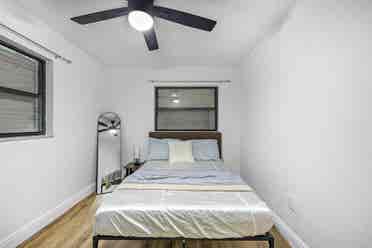 2 BR in Melbourne