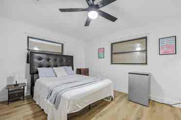 2 BR in Melbourne