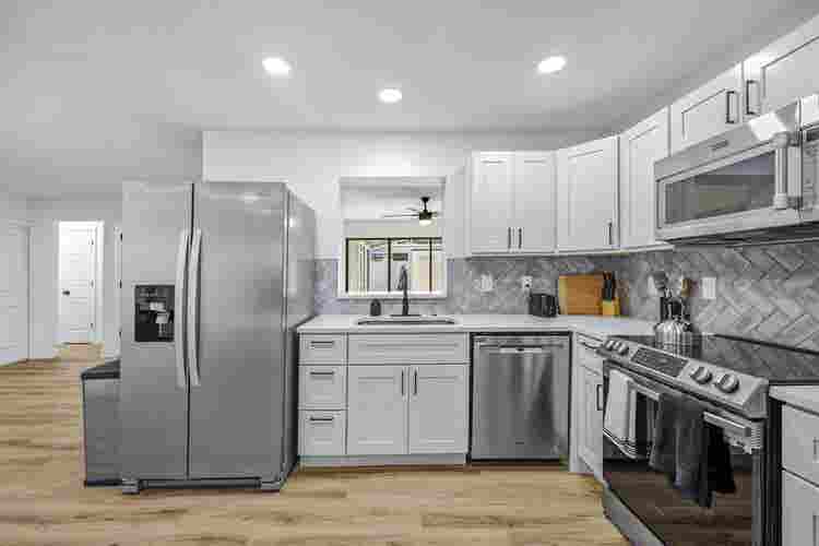 2 BR in Melbourne