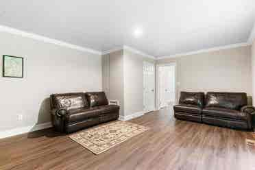 2 BR in Petersburg