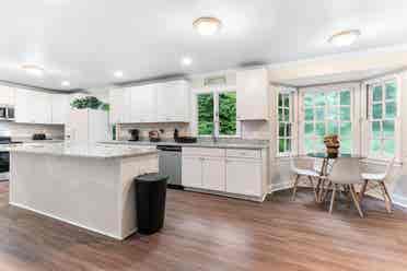 2 BR in Petersburg