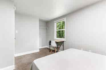 2 BR in Petersburg