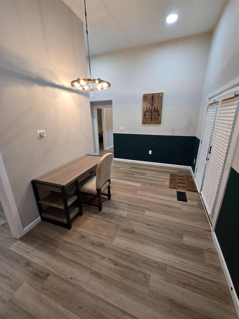 2 BR in Sherman