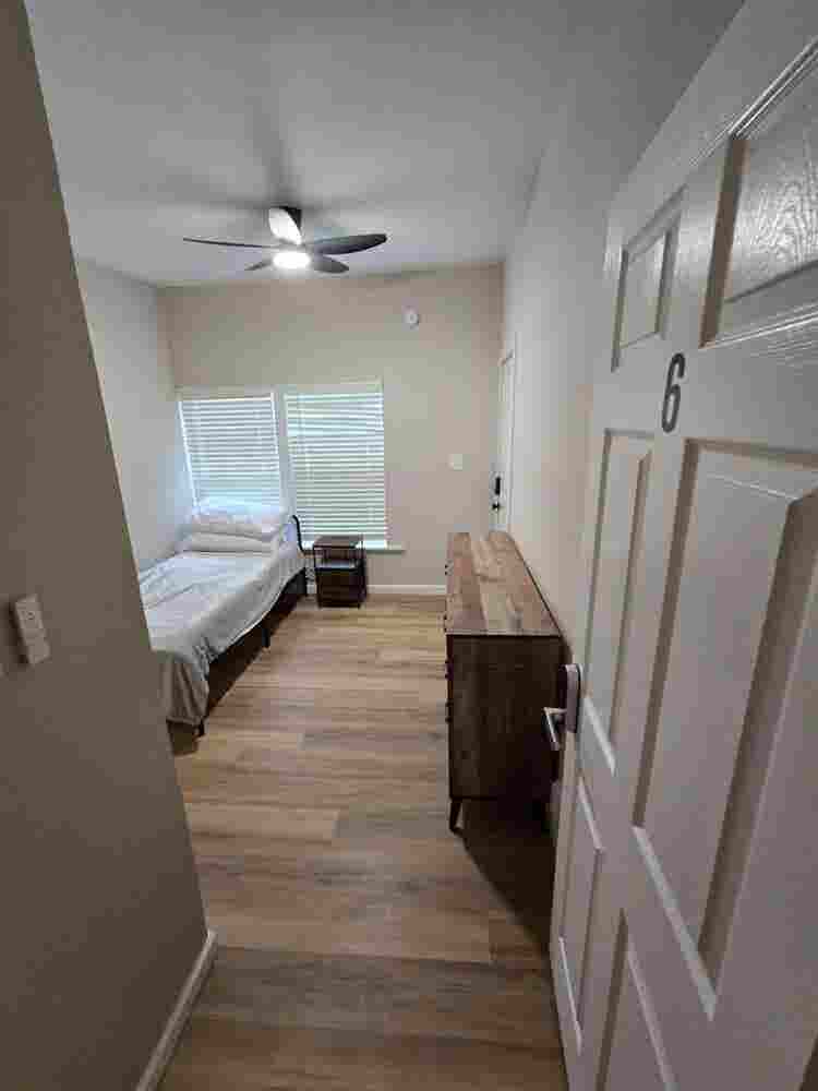 2 BR in Sherman