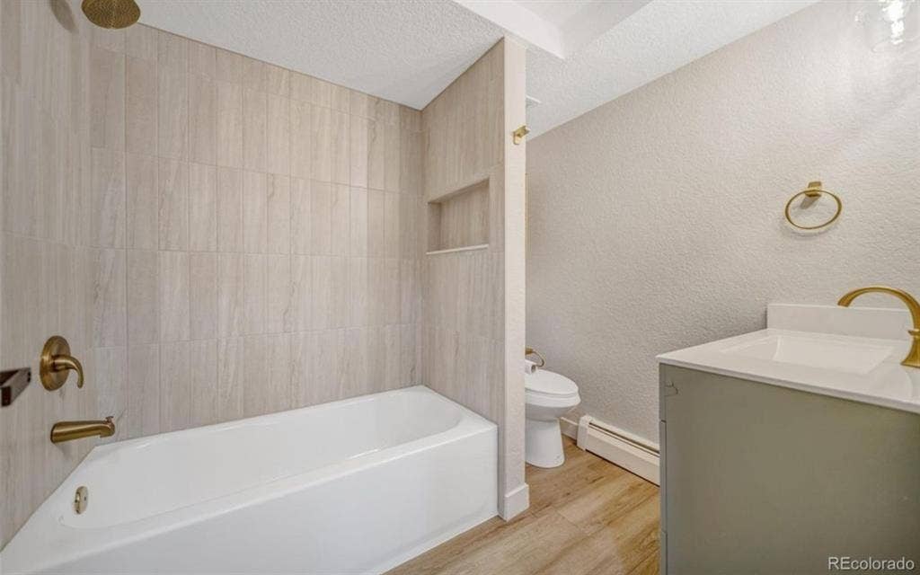 Spacious Room for Rent