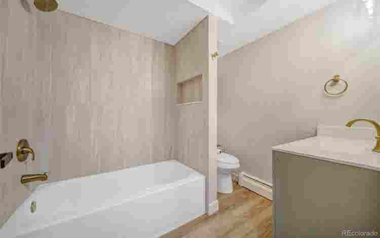 Spacious Room for Rent