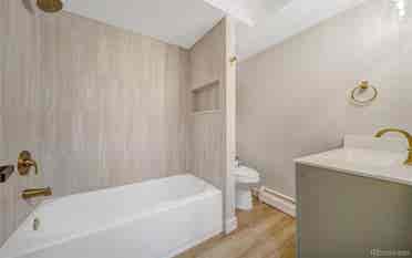Spacious Room for Rent