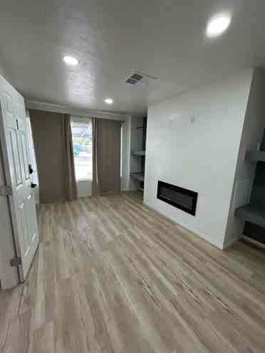 1 Week Free – Tucson Room