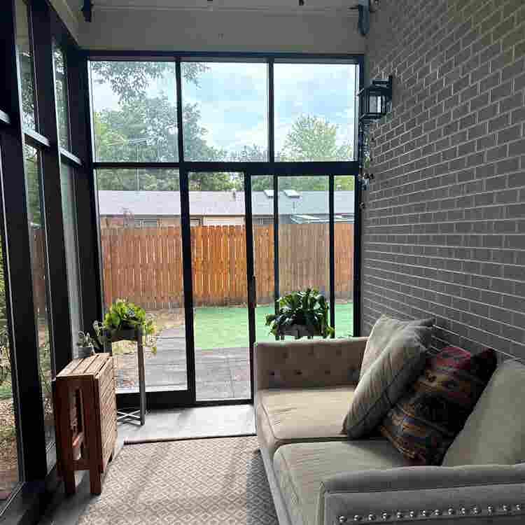 Room for rent/roommate wanted!!