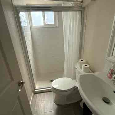 Room for rent/roommate wanted!!