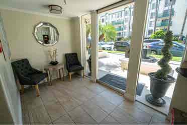 Newly renovated apt with special