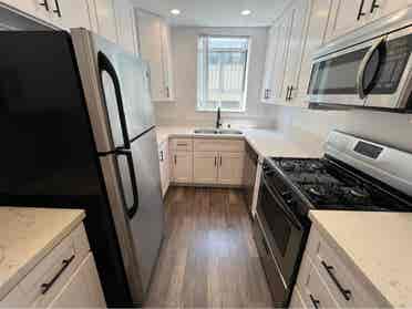 Newly renovated apt with special