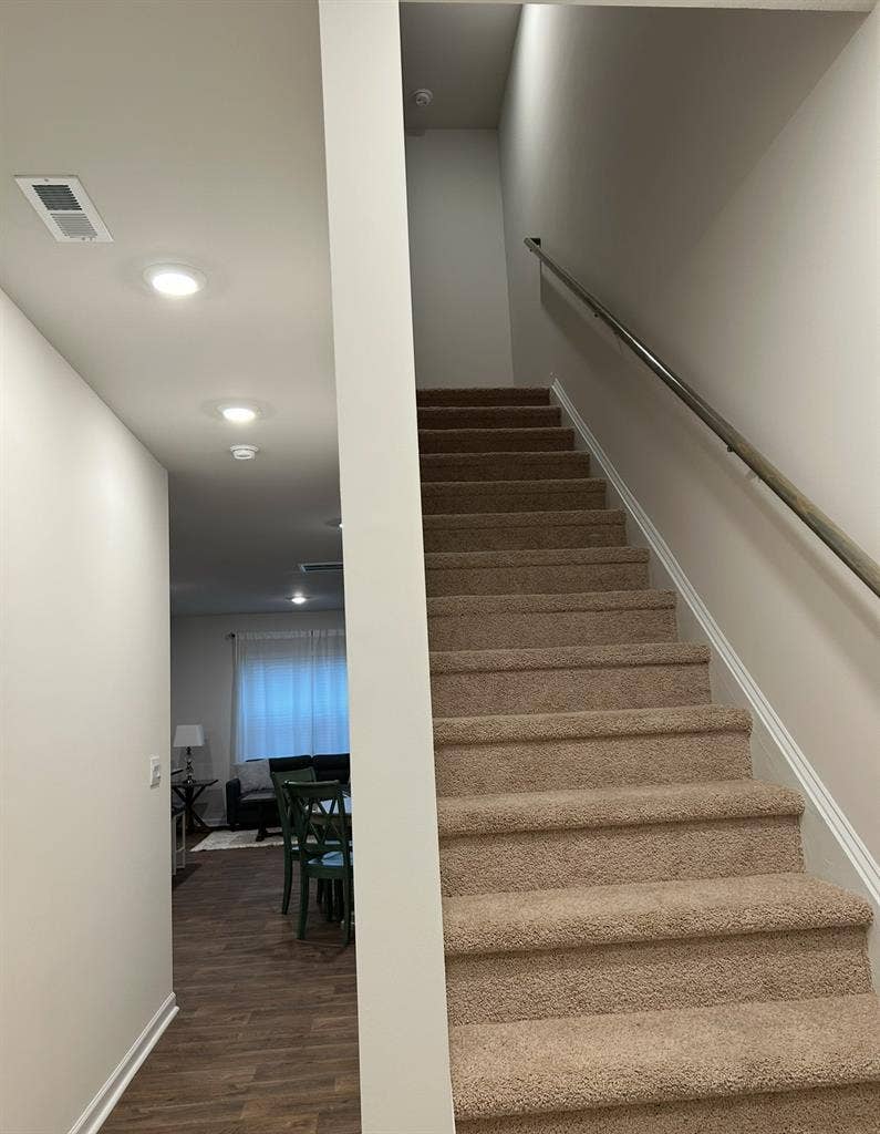 2 bedrooms available with shared Bathroom