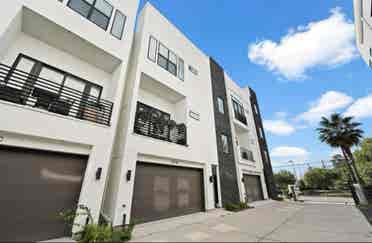 Unfurnished Room in Gated Community