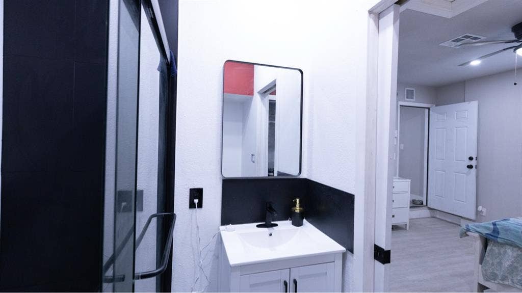 Private efficiency for rent.