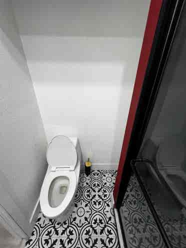 Private efficiency for rent.