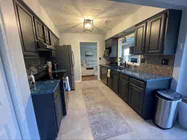Private Master Bedroom in Townhouse