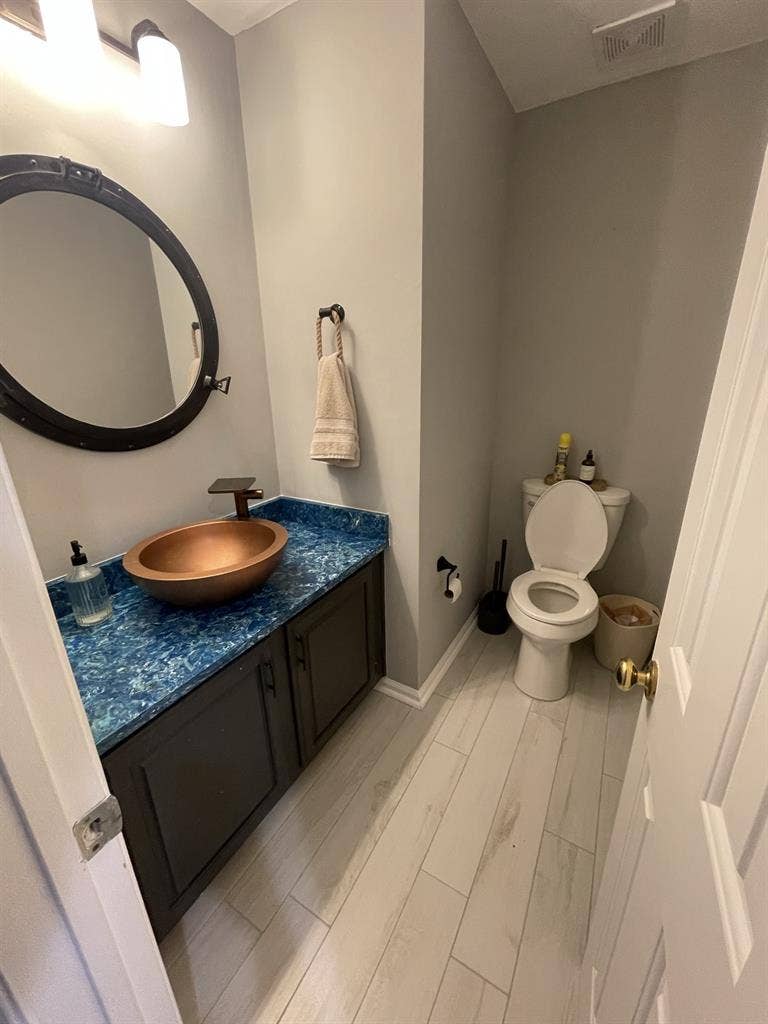 Private Master Bedroom in Townhouse