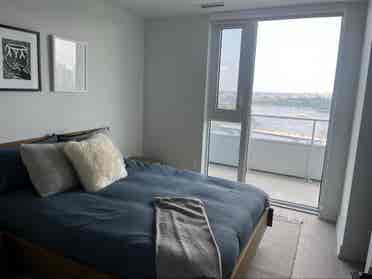 Looking for a Roommate