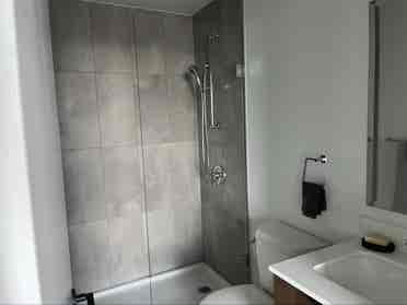 Looking for a Roommate