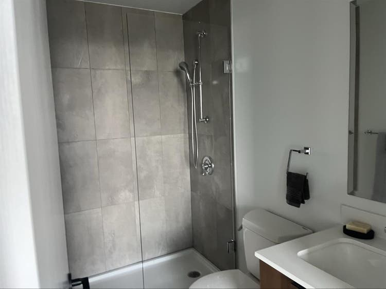 Looking for a Roommate