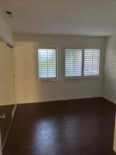 Looking for roomate!