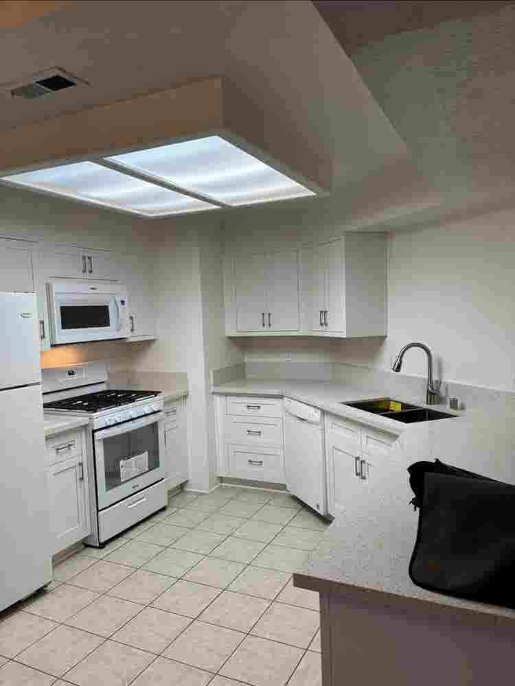 Looking for roomate!