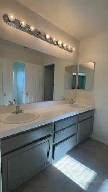 Spacious 1BR w/Walk-In Closet