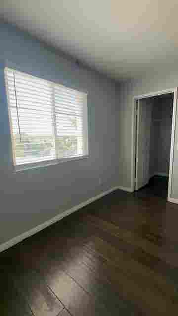 Spacious 1BR w/Walk-In Closet