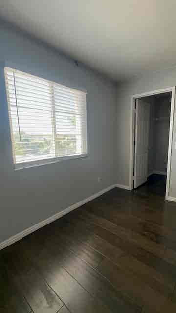 Spacious 1BR w/Walk-In Closet