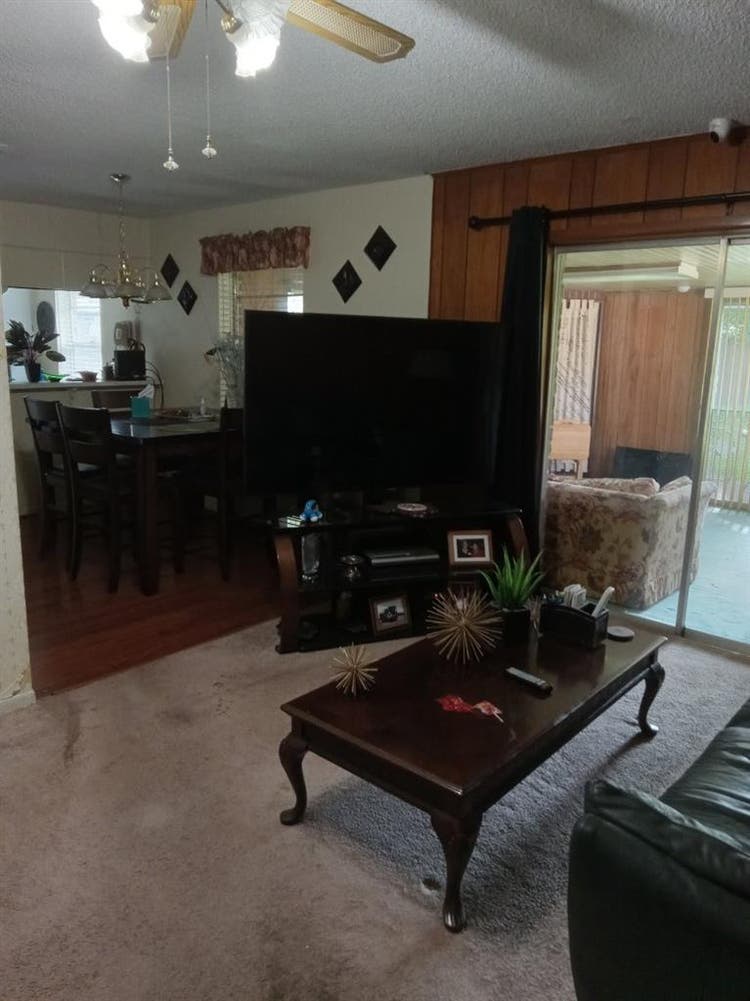 Room for rent!