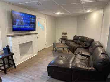 Furnished 6 bed house near Marist