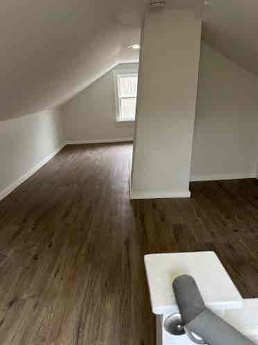 Furnished 6 bed house near Marist