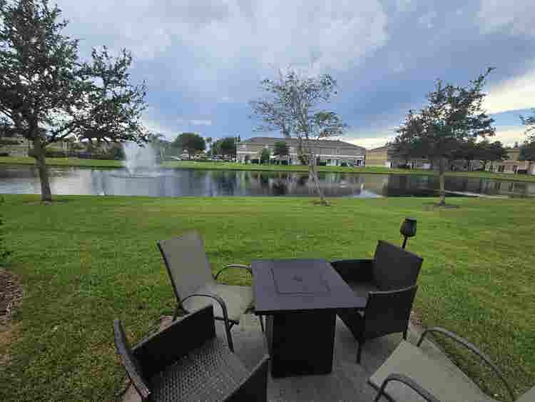 🏡 2 Rooms for Rent Gated Townhouse